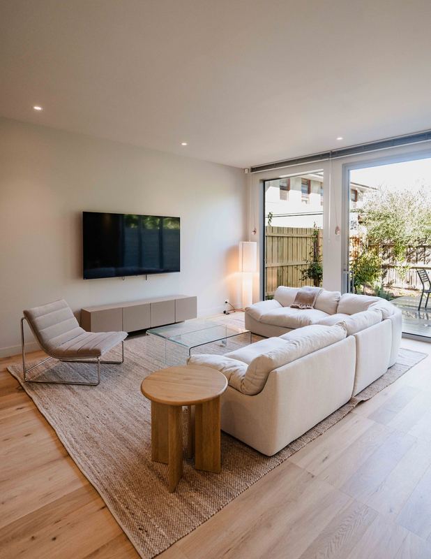 Living room 1 — view 2